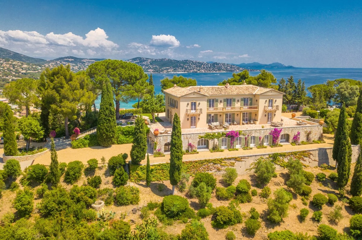 私人庄园与海景别墅 — 尊享欧洲顶级奢华生活 hero image