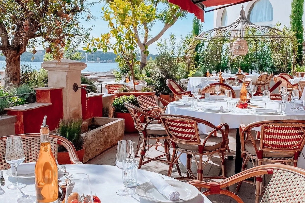 Les Meilleurs Restaurants de la Côte d’Azur à Ne Pas Manquer hero image