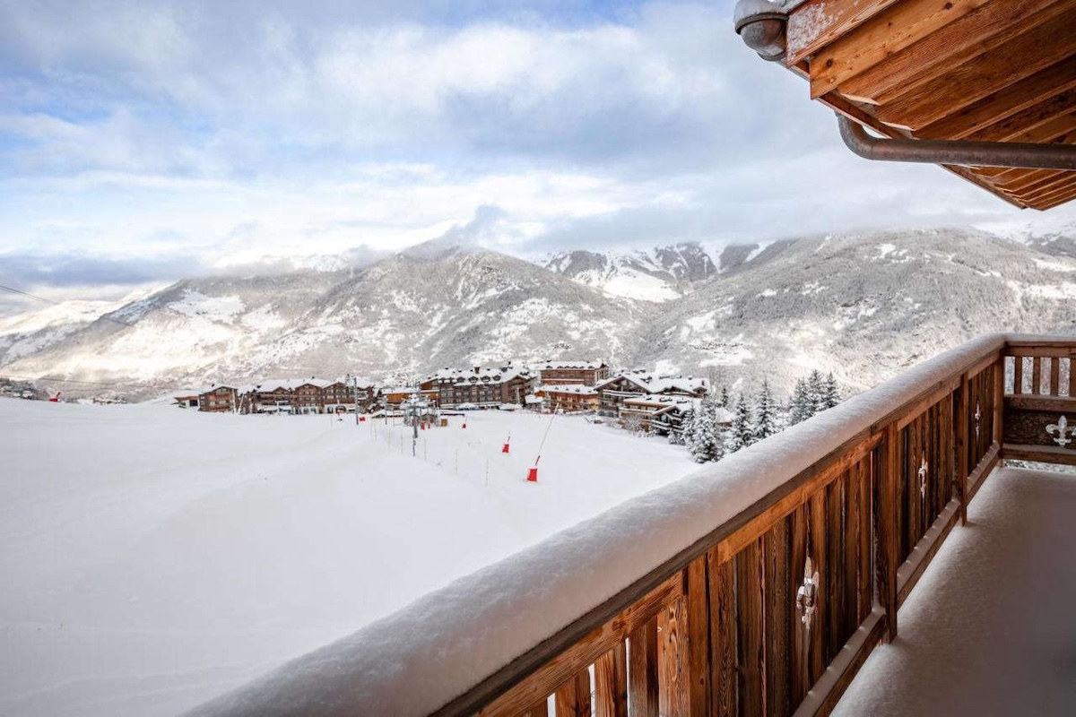 Des Vacances d’Hiver Inoubliables à Courchevel avec Tiger Group hero image