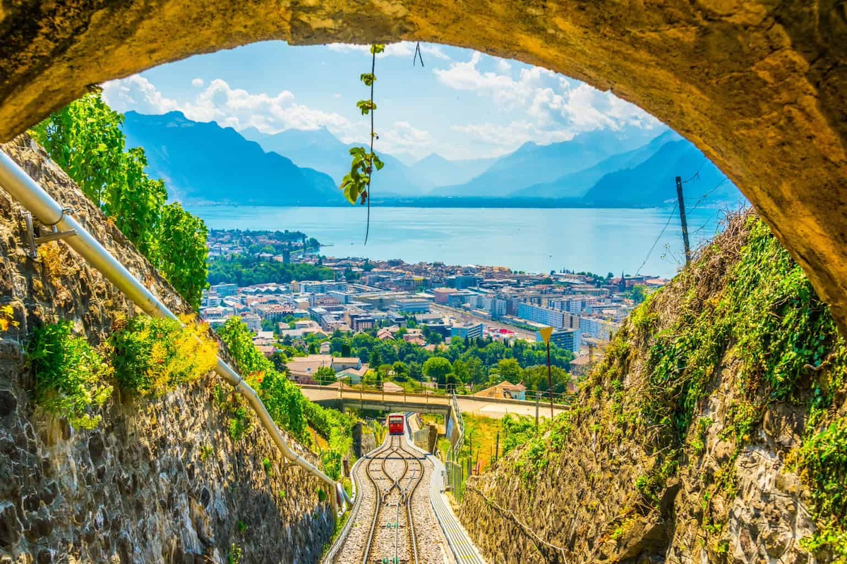 Discover the Best of Geneva: Top Places to Visit hero image