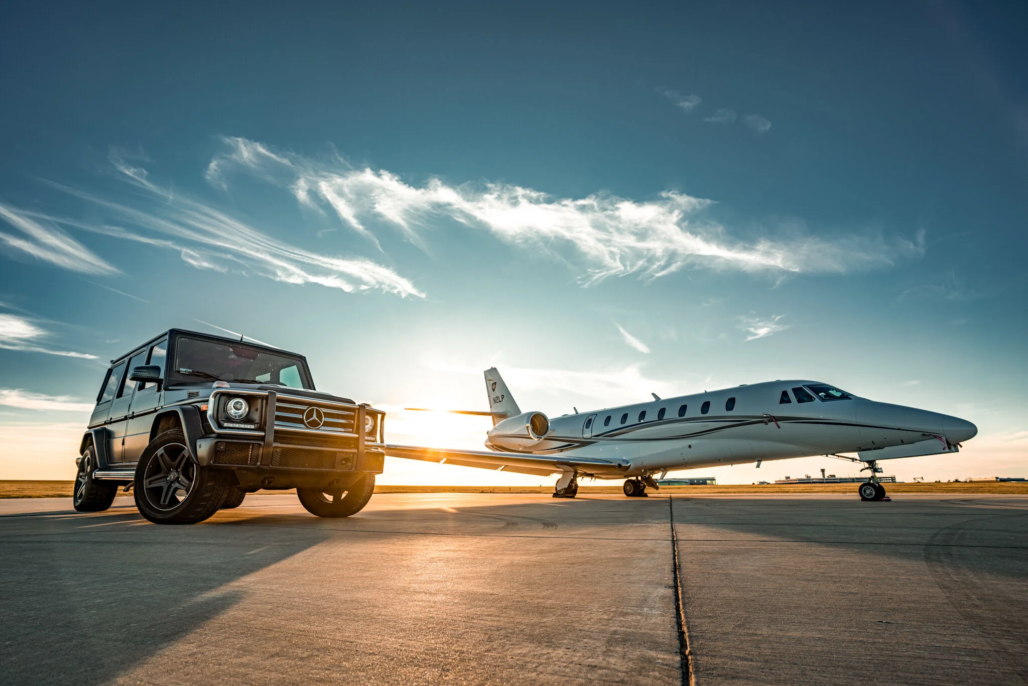 Jetsetter’s Guide: Navigating Private Jets and Helicopters for Ultimate Travel hero image