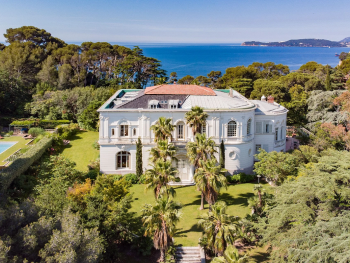 Эксклюзивные частные резиденции с персональным сервисом image