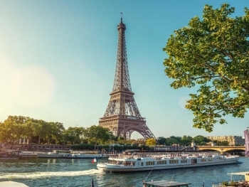 A Summer of Elegance: Explore Paris with VIP Concierge image