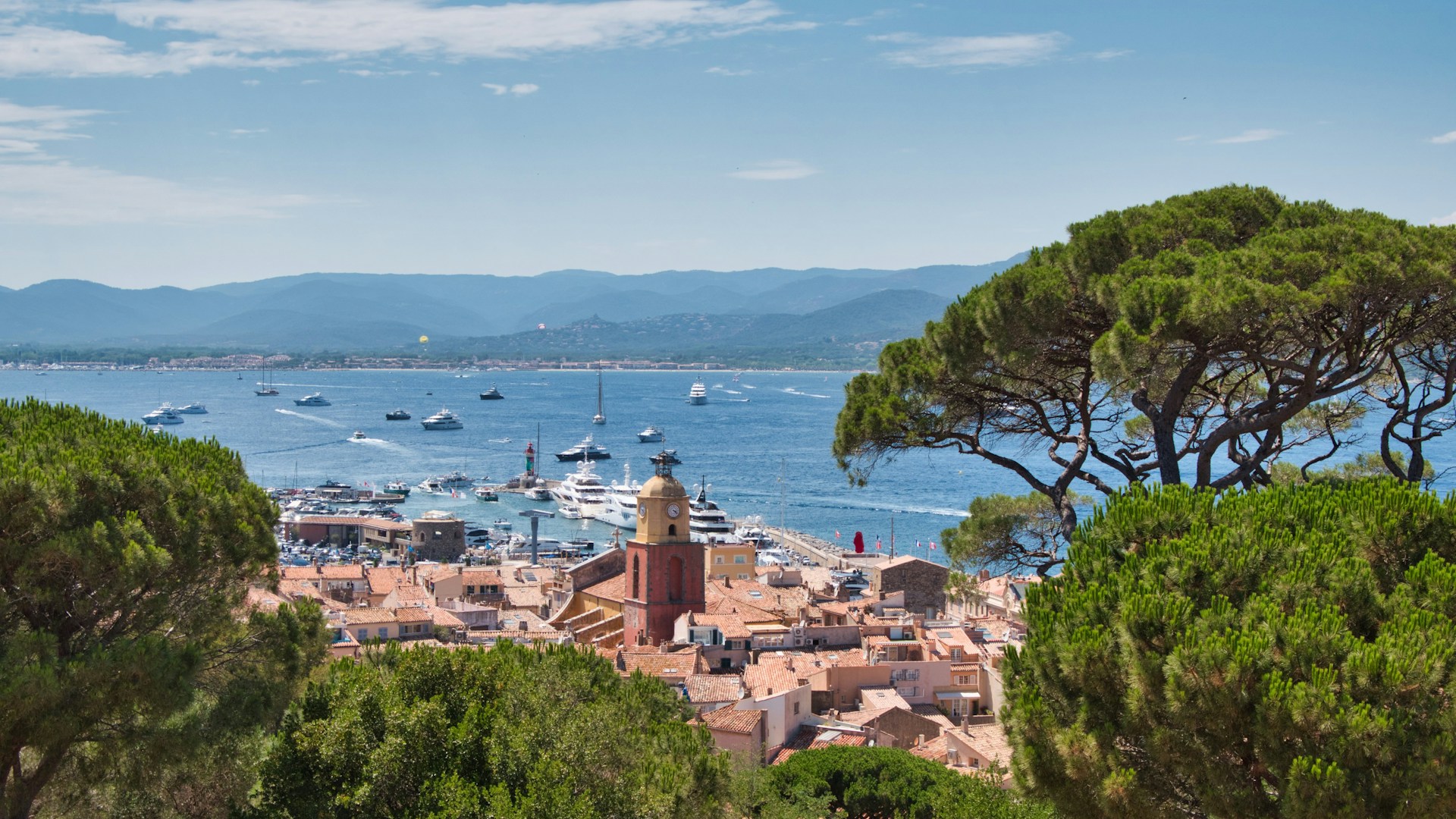 Como Alugar uma Villa de Luxo em Saint-Tropez: Dicas para Clientes Premium hero image