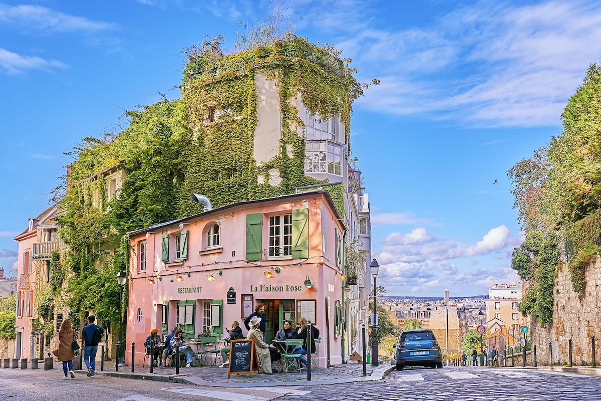 Voyage de Printemps à Paris avec les Services de Conciergerie de Tiger Group hero image